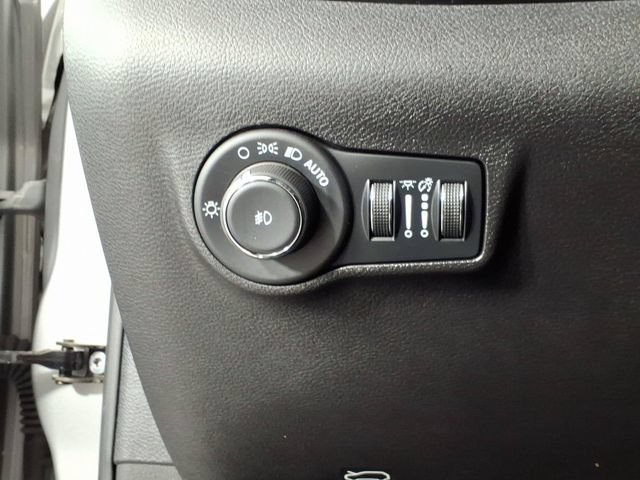 Used 2024 Jeep Compass Limited AWD/4WD image 19