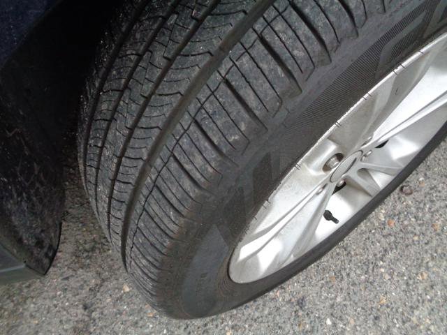 Used 2017 Ford Taurus SEL FWD image 16