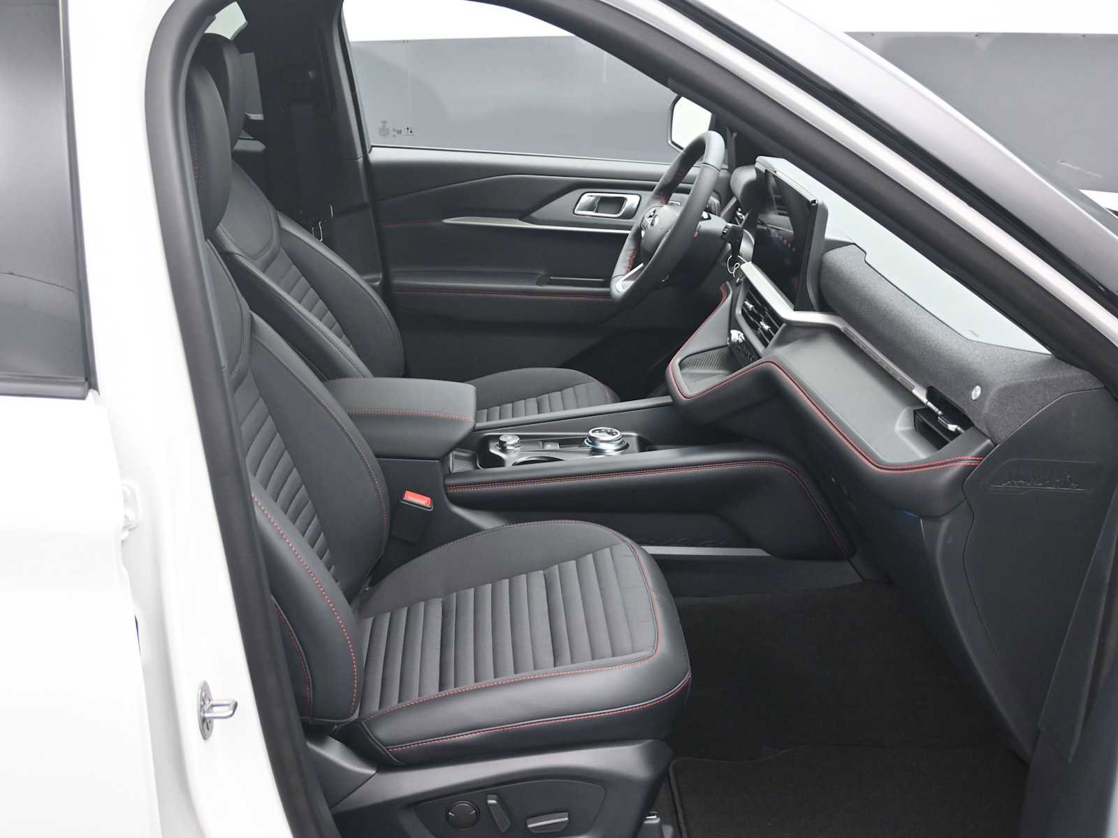 New 2026 Ford Explorer ST-Line w/ ST-Line Street Pack image 11