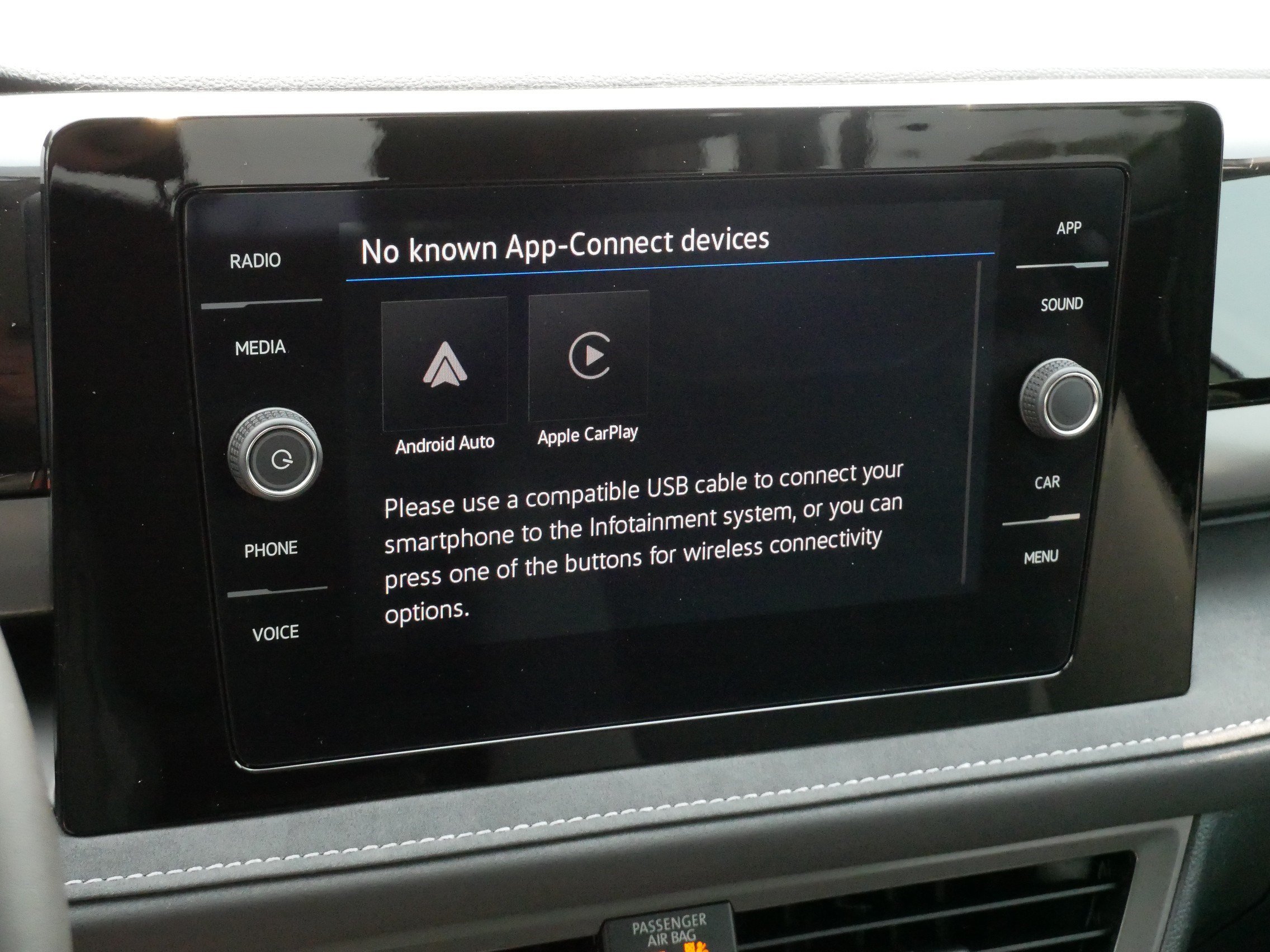 Certified 2025 Volkswagen Taos SE AWD/4WD image 22