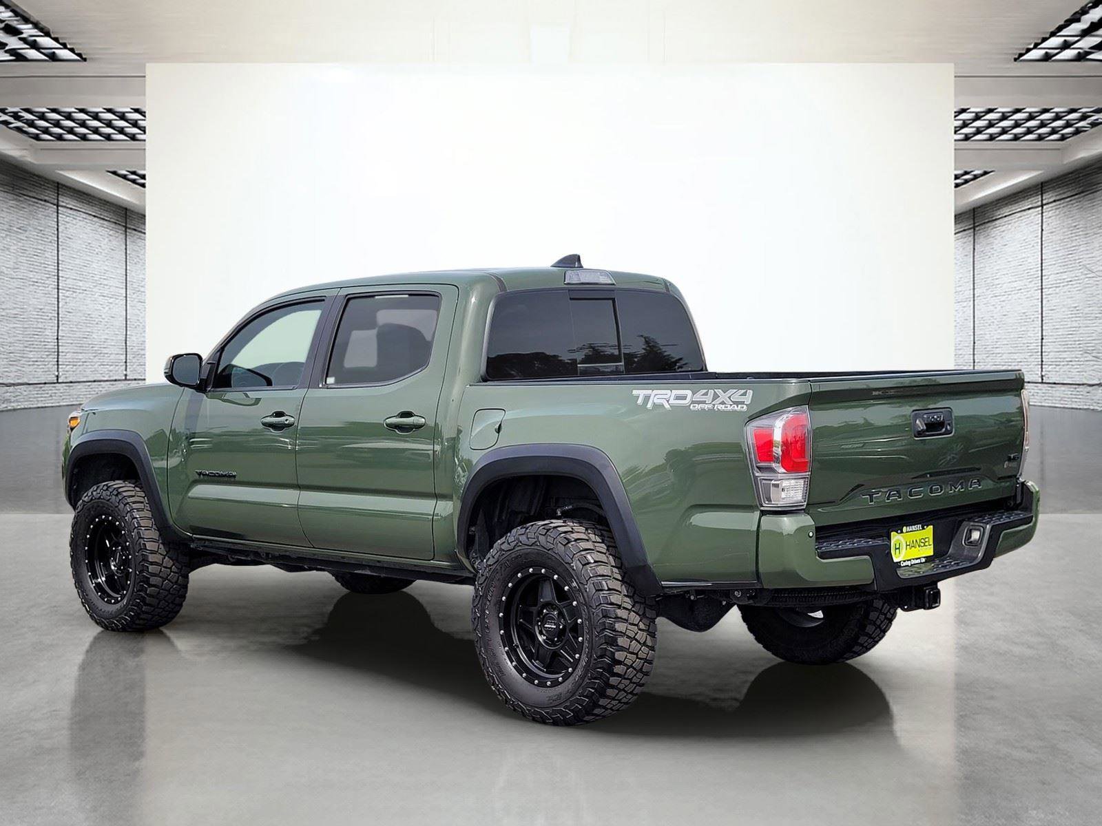 Used 2021 Toyota Tacoma TRD Off-Road w/ TRD Premium Off Road Package AWD/4WD image 9