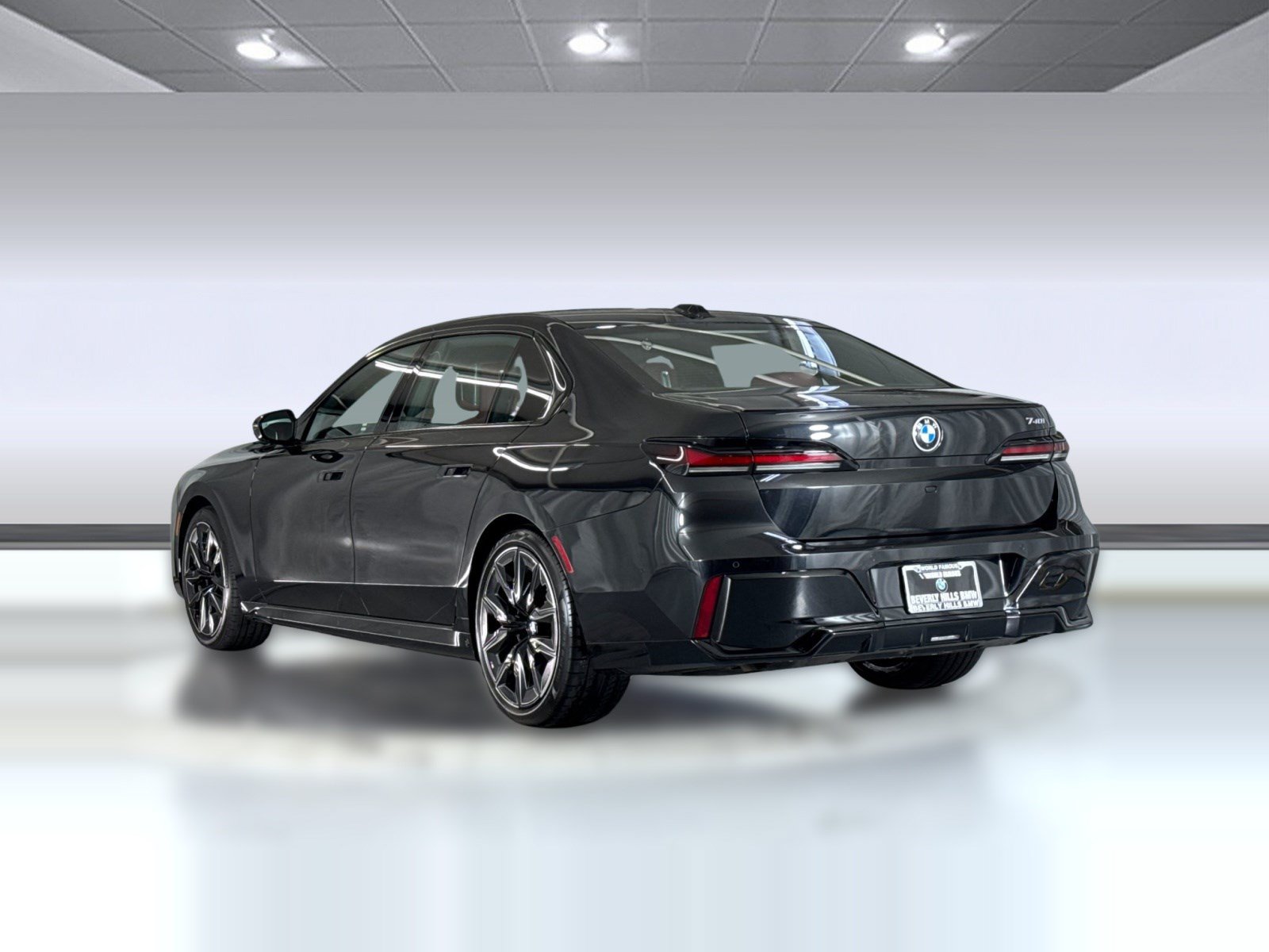 Used 2024 BMW 740i w/ M Sport Professional Package RWD image 3