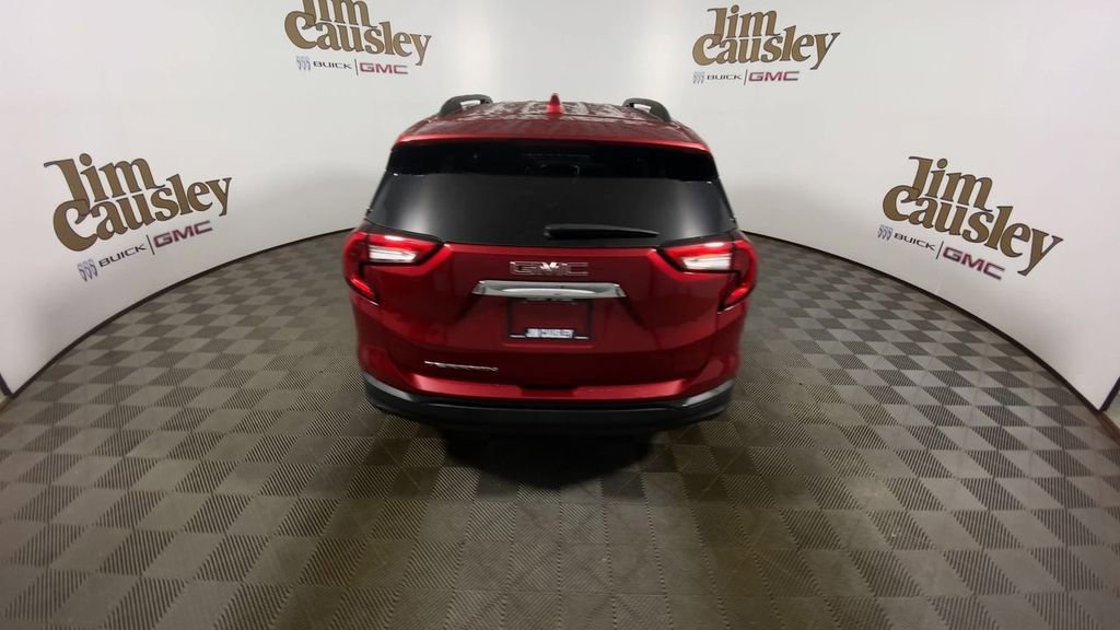 Used 2023 GMC Terrain SLE w/ Driver Convenience Package image 7