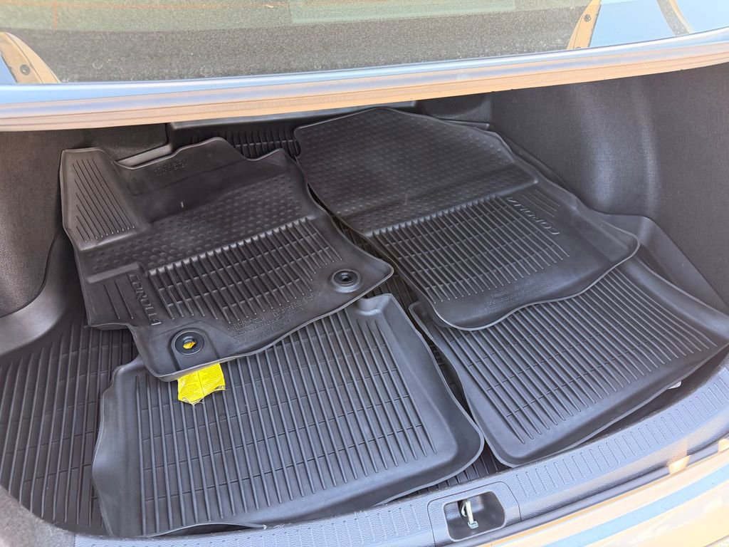 Used 2022 Toyota Corolla SE image 24