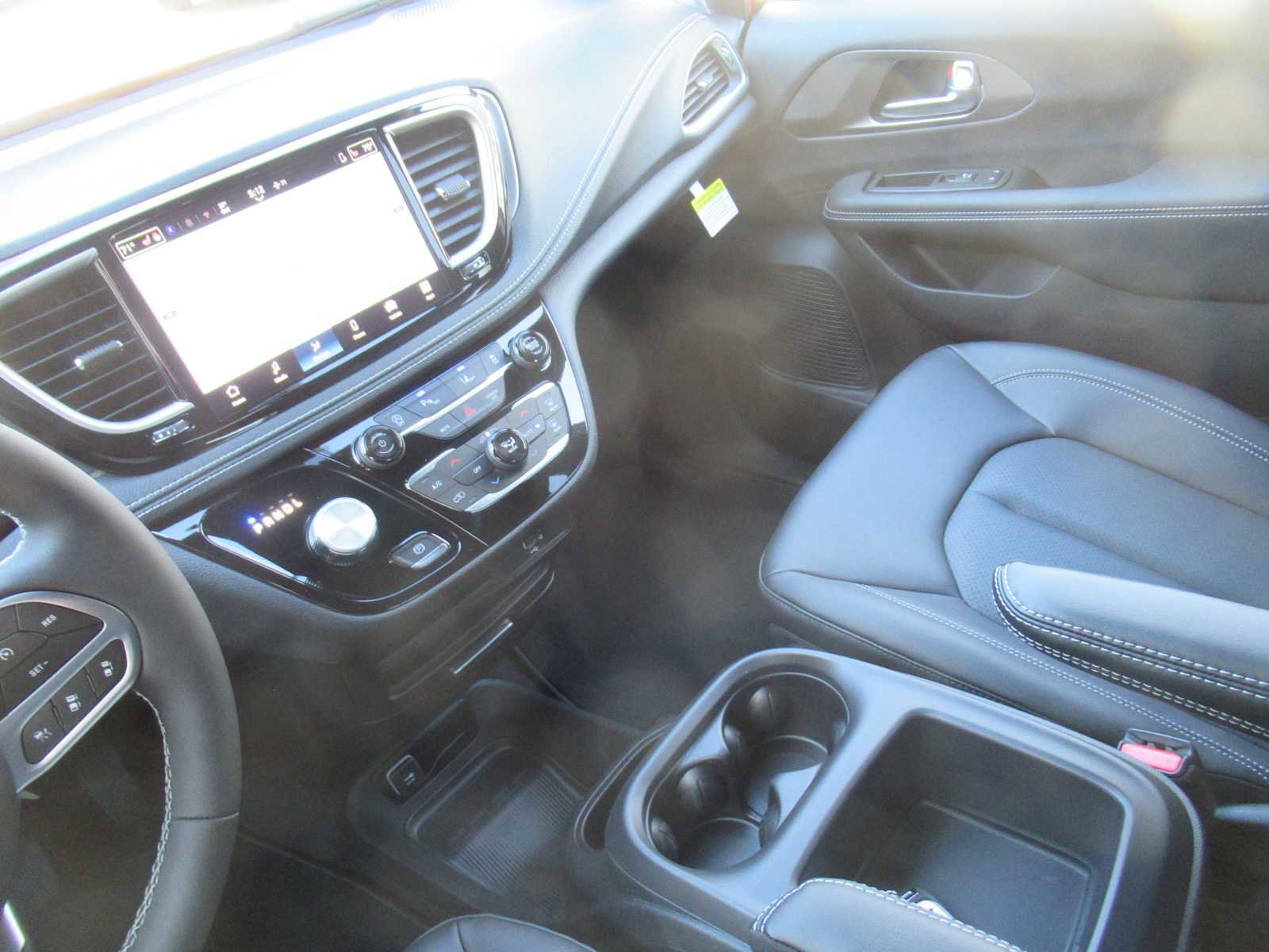 New 2026 Chrysler Pacifica Select image 32