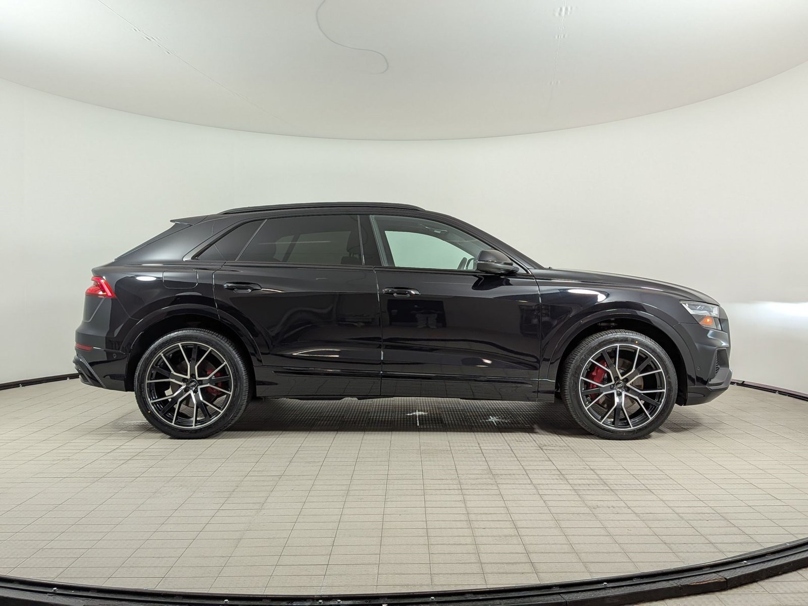 Used 2019 Audi Q8 Premium Plus AWD/4WD image 8