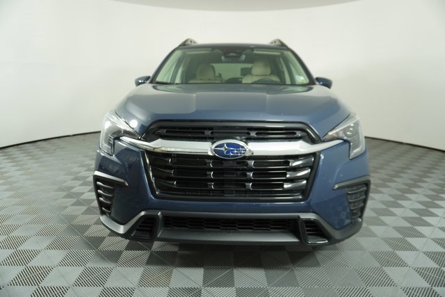 Used 2025 Subaru Ascent Premium image 2
