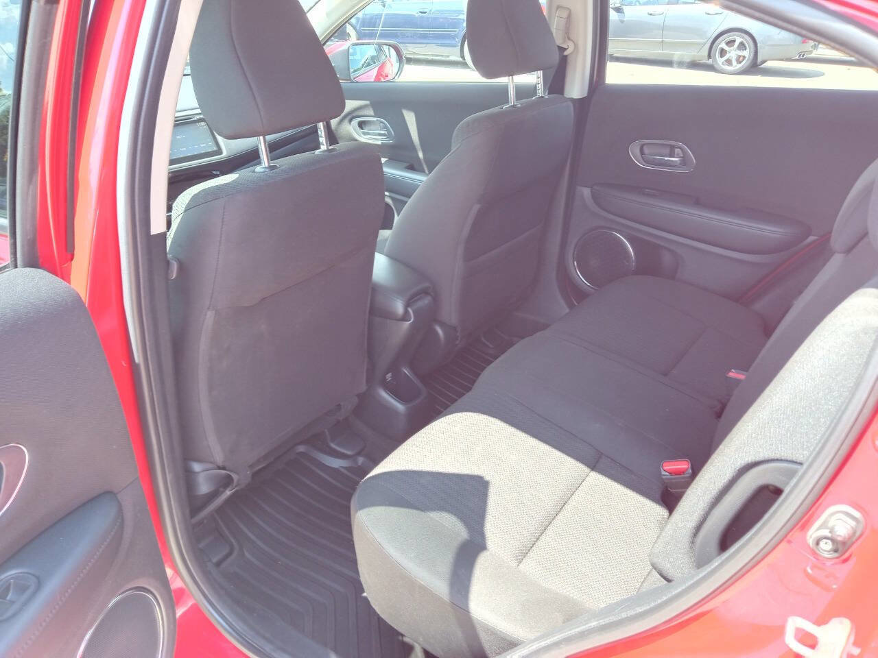 Used 2016 Honda HR-V EX image 7