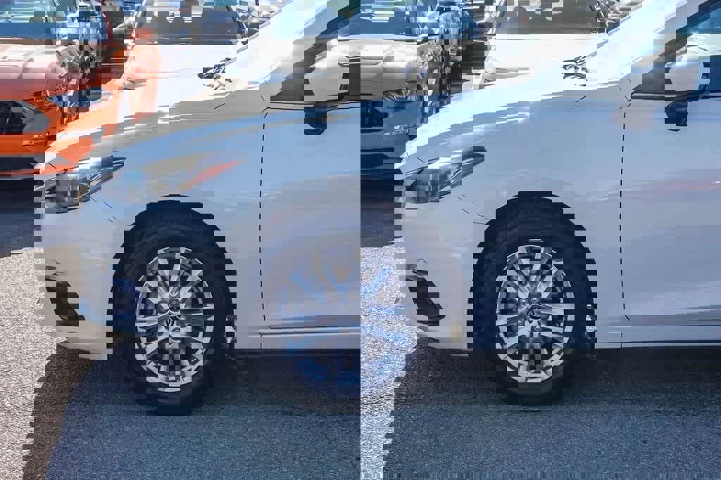 Used 2016 MAZDA MAZDA3 i Sport w/ Preferred Equipment Package image 9