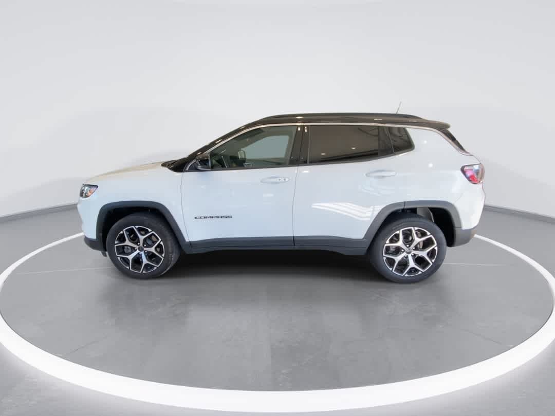 Used 2025 Jeep Compass Limited AWD/4WD image 5