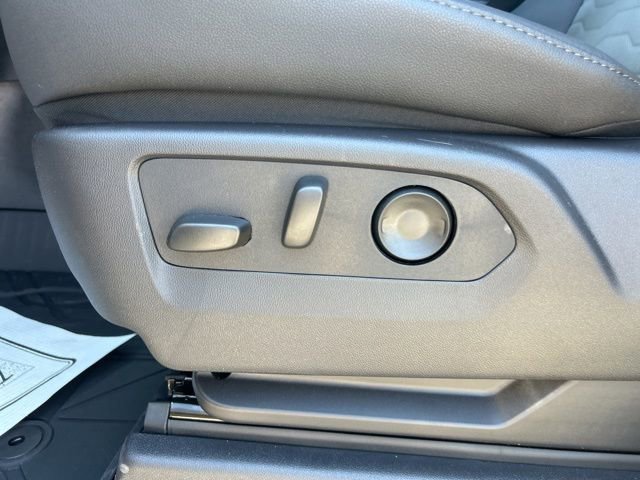 New 2026 Chevrolet Silverado 2500 ZR2 w/ LPO, Dark Essentials Package image 16