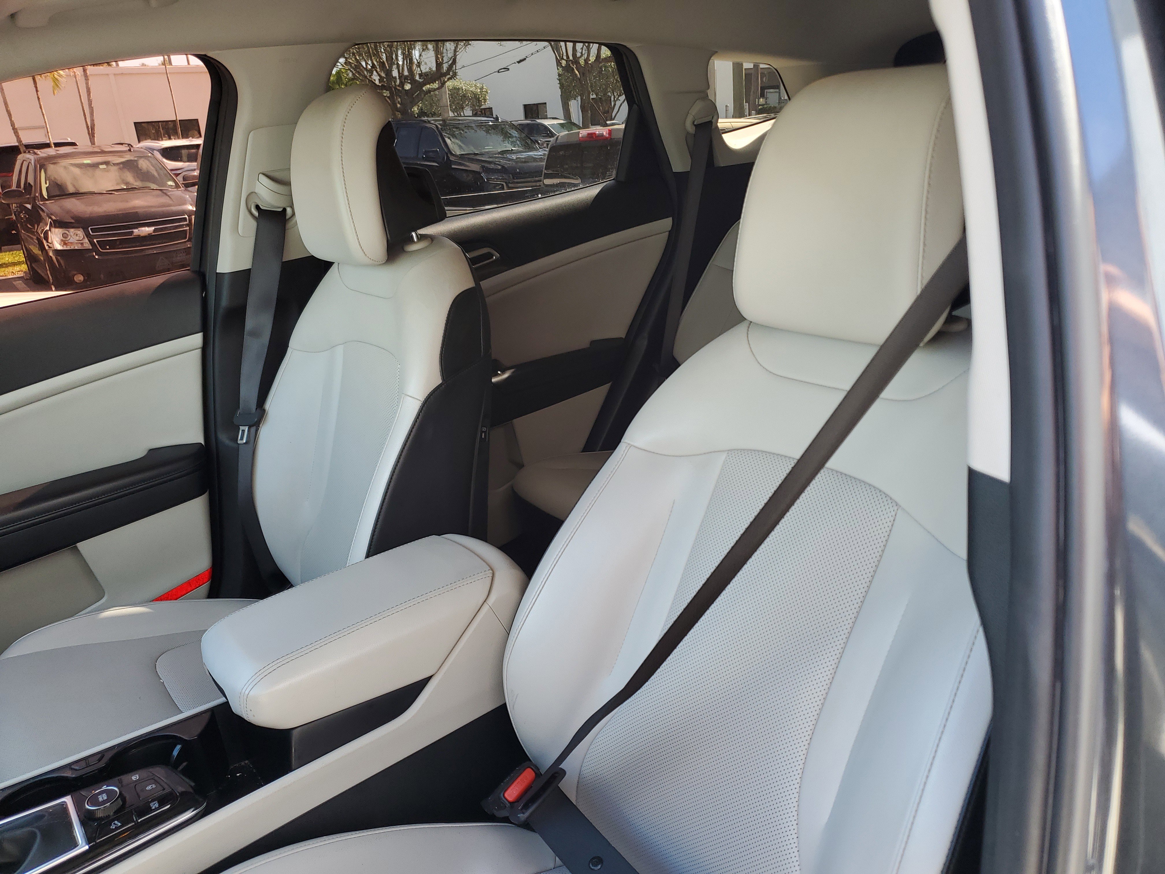 Used 2023 Kia Sportage EX image 9