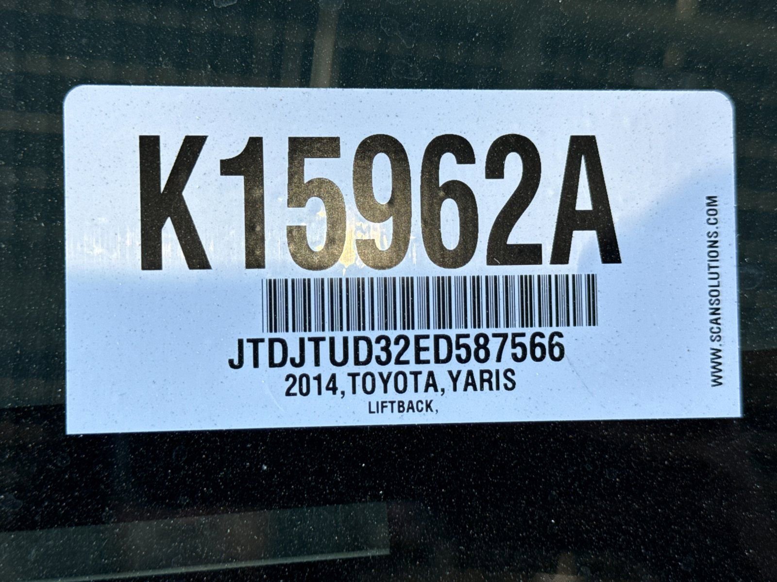 Used 2014 Toyota Yaris L FWD image 3