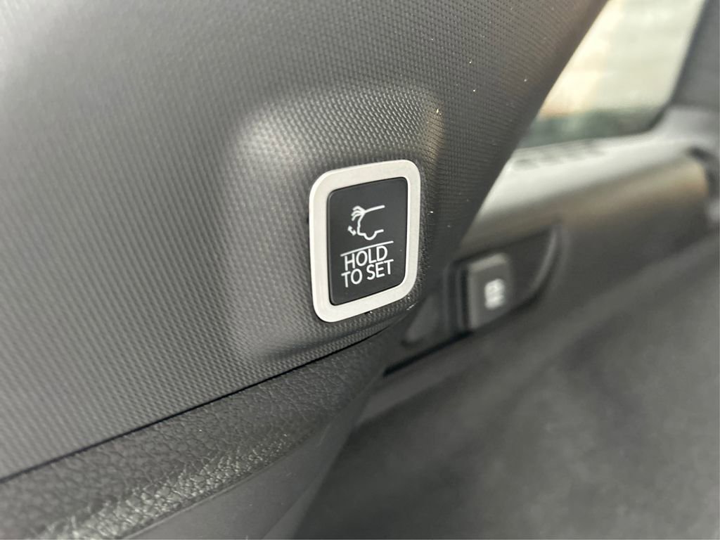 New 2025 Jeep Grand Cherokee Summit image 16