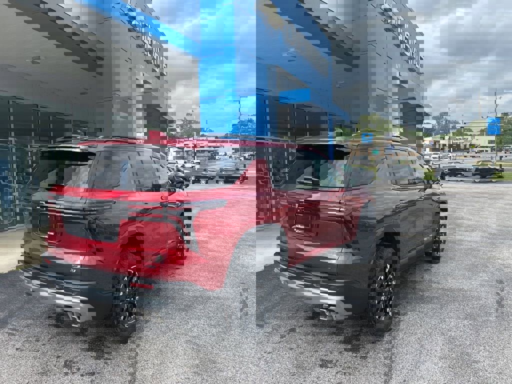 New 2026 Chevrolet Traverse Z71 AWD/4WD image 4