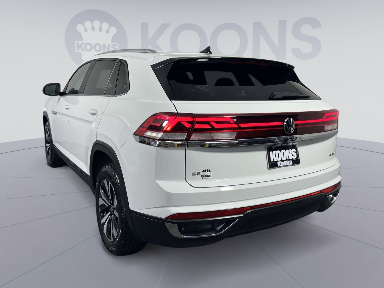 Used 2024 Volkswagen Atlas Cross Sport SE AWD/4WD image 8