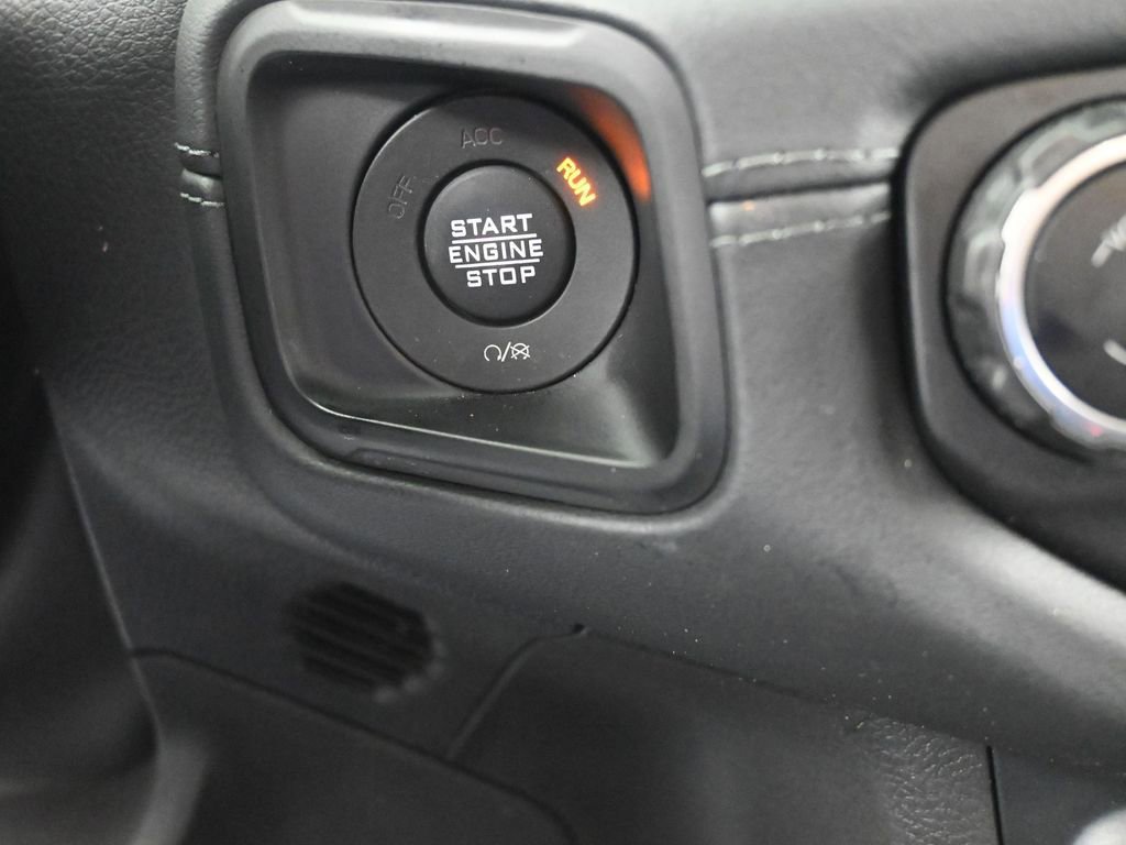 Used 2024 Jeep Wrangler Unlimited Sahara image 27