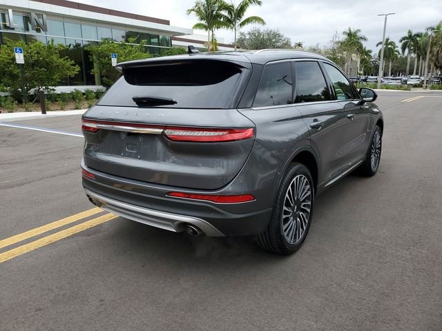 Used 2022 Lincoln Corsair Reserve image 7