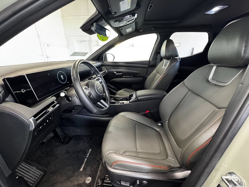 Used 2025 Hyundai Santa Cruz Limited AWD/4WD image 12