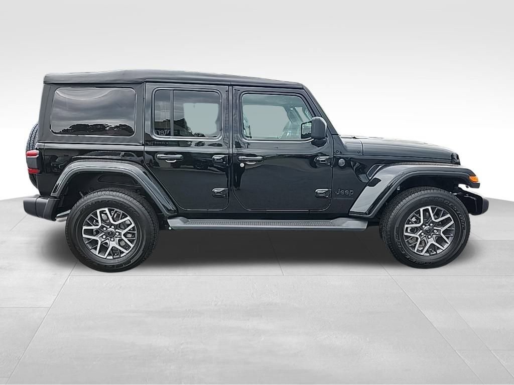New 2025 Jeep Wrangler Sahara image 11