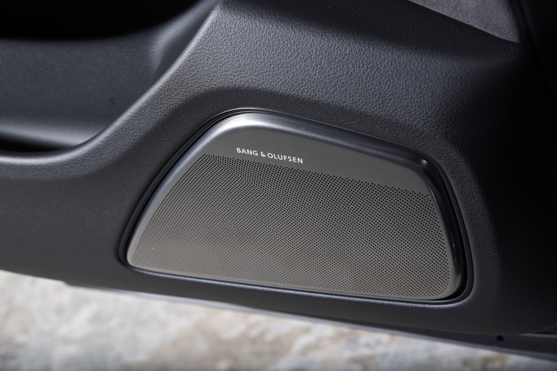 Used 2015 Audi S8 image 33