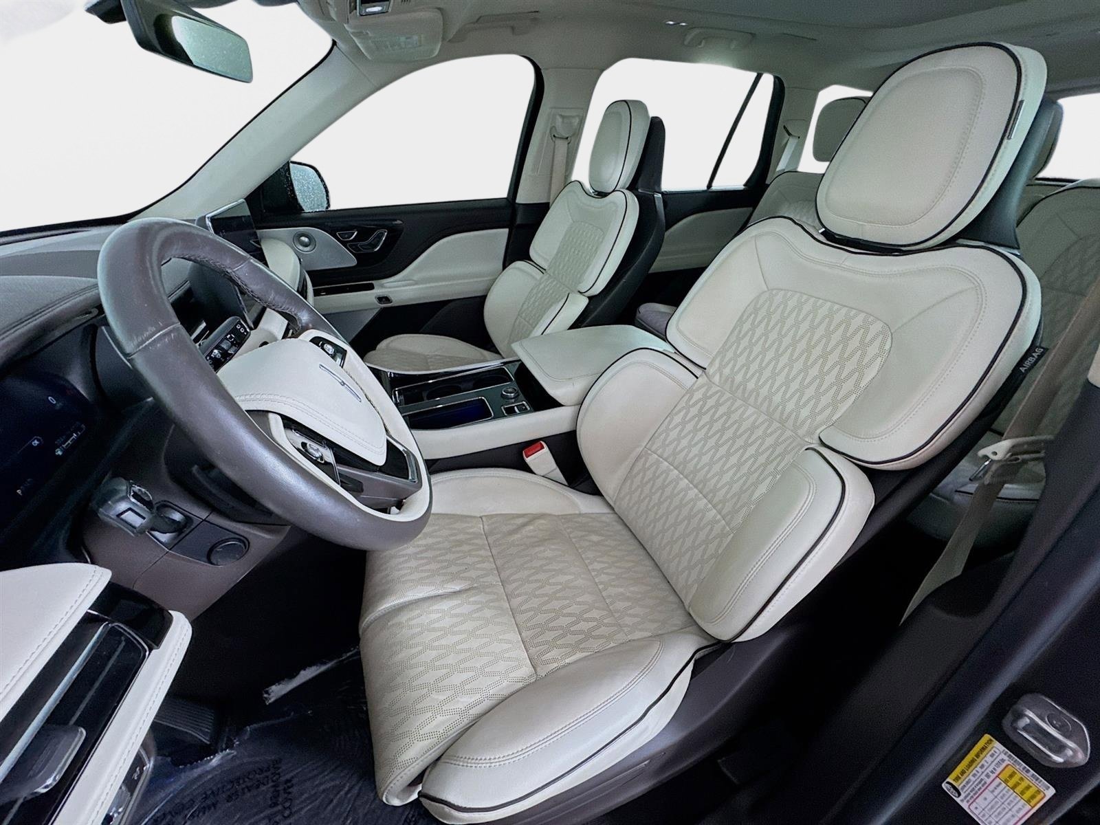 Used 2023 Lincoln Aviator Black Label w/ Dynamic Handling Package image 12