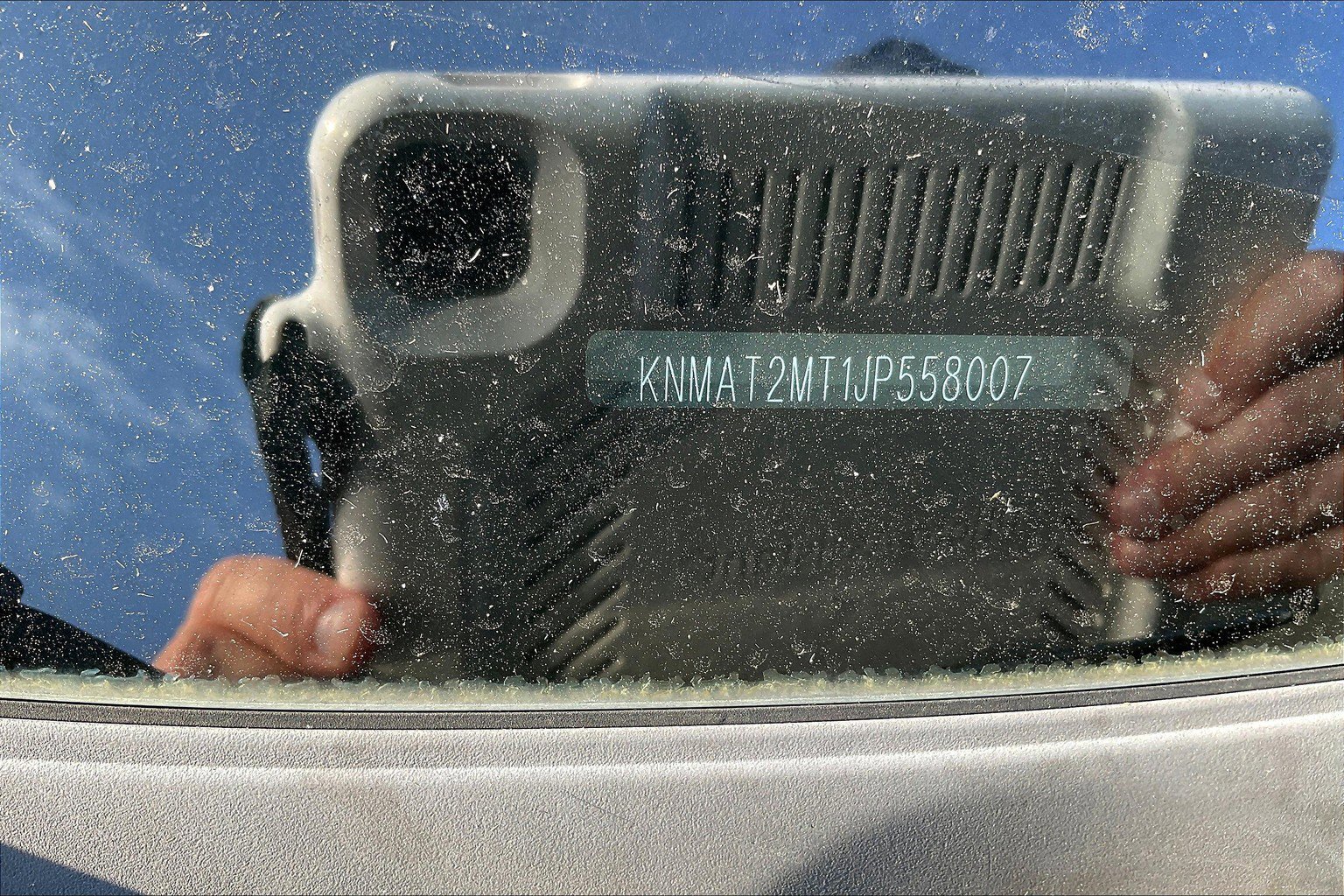 Used 2018 Nissan Rogue S image 32