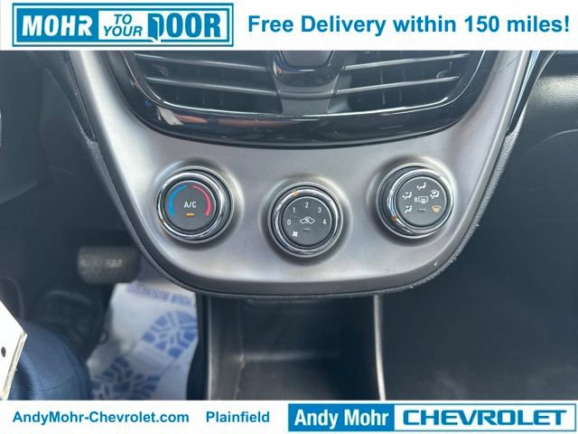 Used 2020 Chevrolet Spark LT FWD image 32