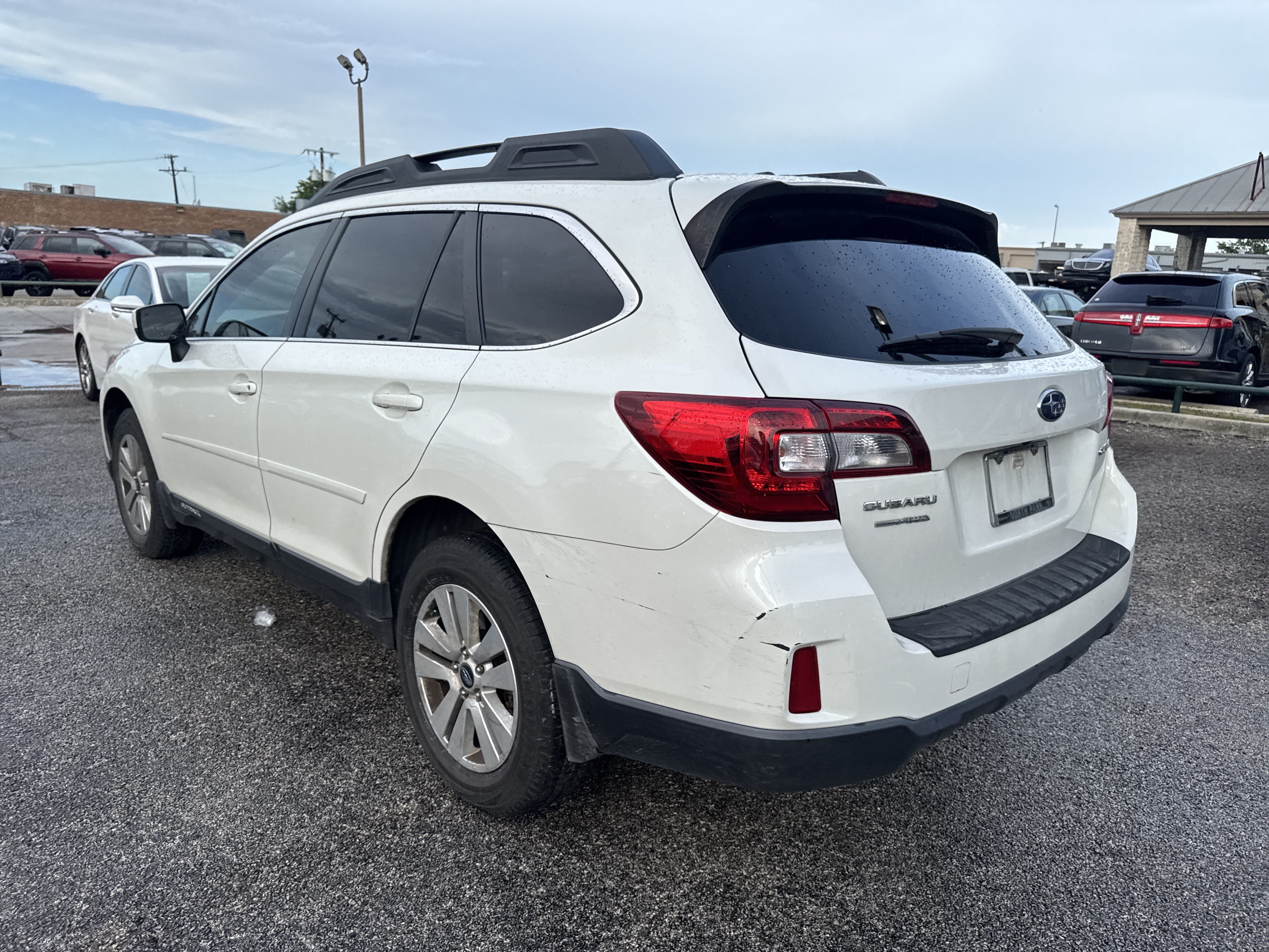 Used 2015 Subaru Outback 2.5i Premium w/ Popular Package #2 AWD/4WD image 5