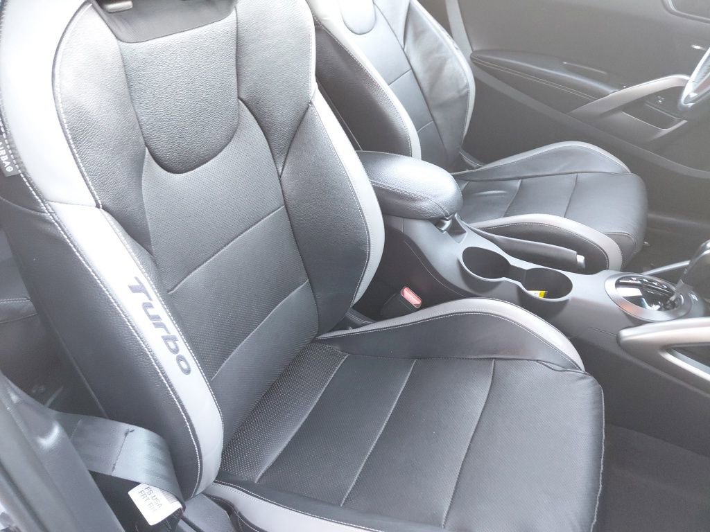 Used 2016 Hyundai Veloster Turbo image 24