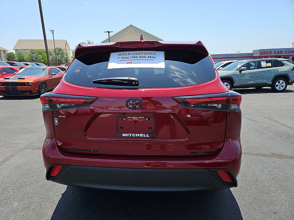 Certified 2026 Toyota Highlander XLE AWD/4WD image 4