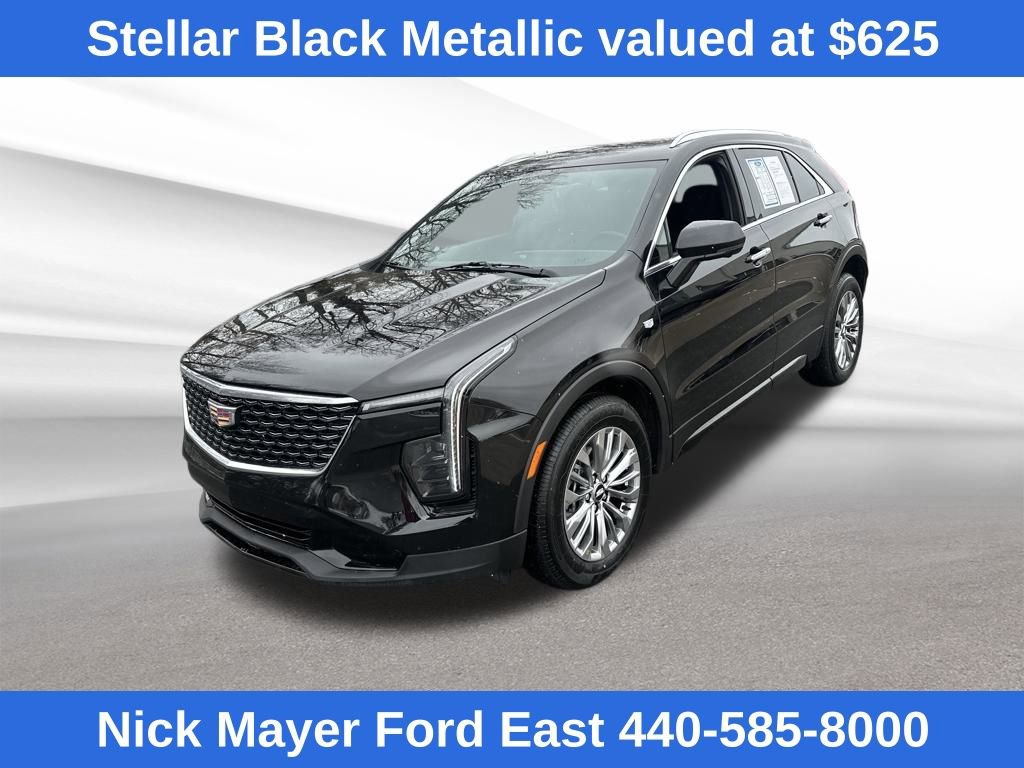 Used 2025 Cadillac XT4 Premium Luxury image 3