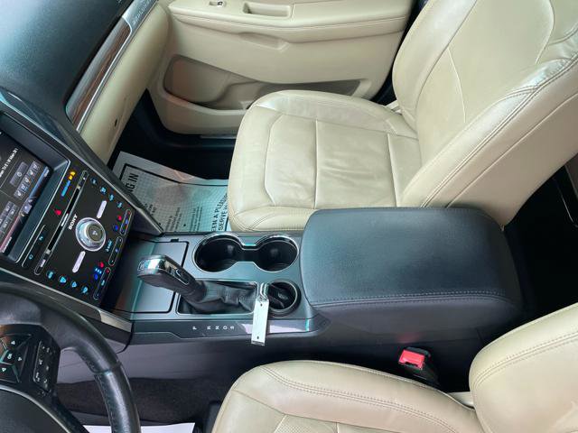 Used 2016 Ford Explorer Limited image 16