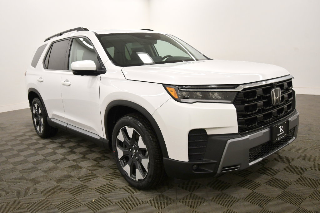New 2026 Honda Pilot Touring image 9