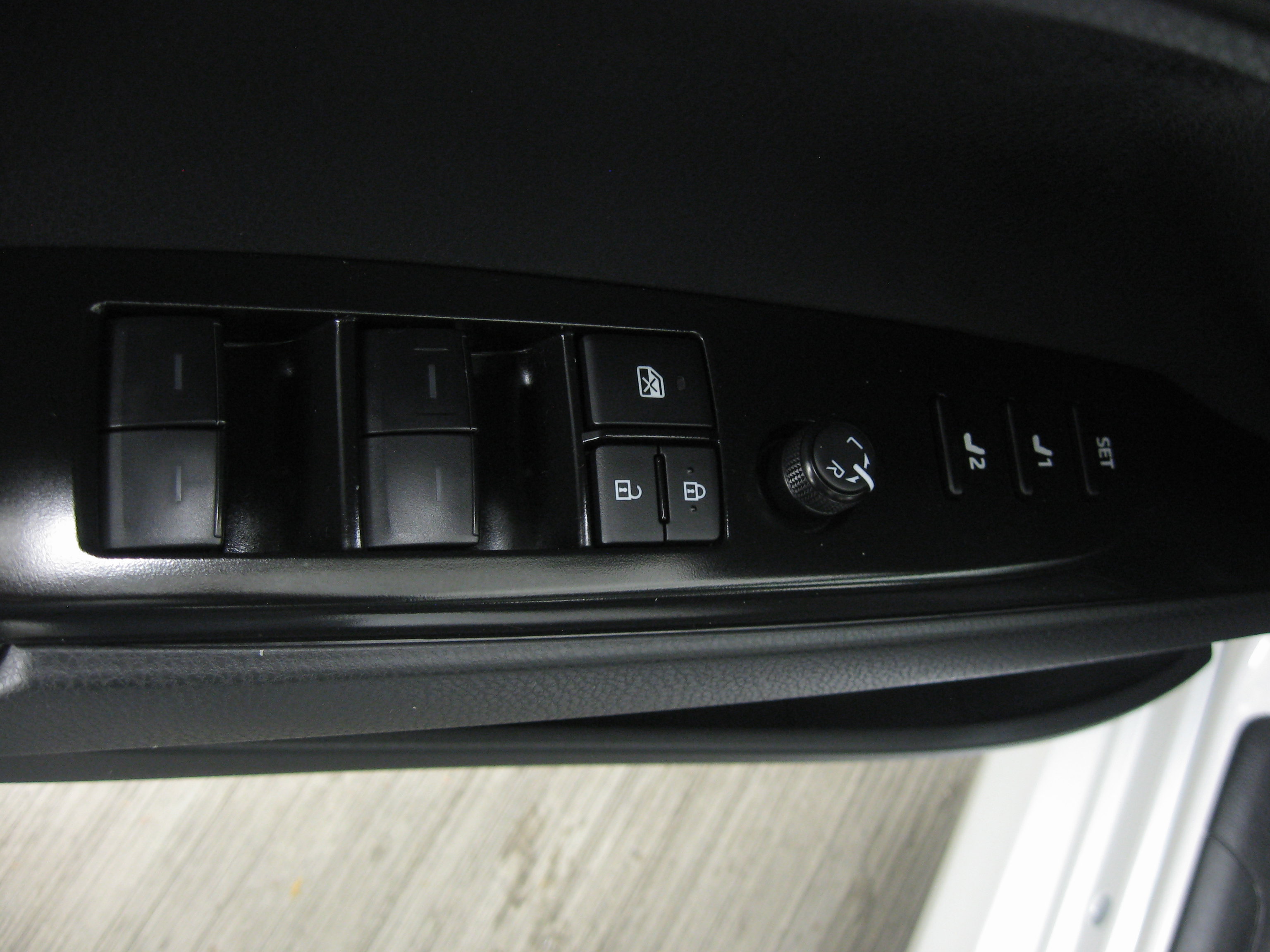 Used 2025 Toyota Camry XLE image 12