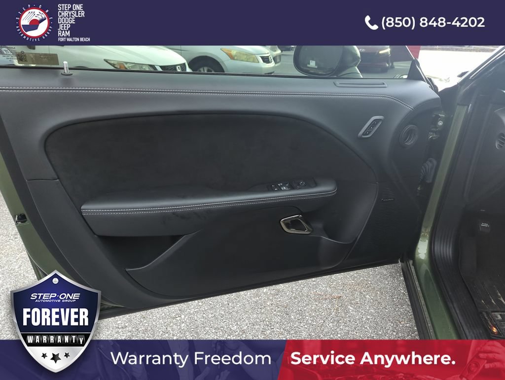 Used 2022 Dodge Challenger SRT Hellcat RWD image 13