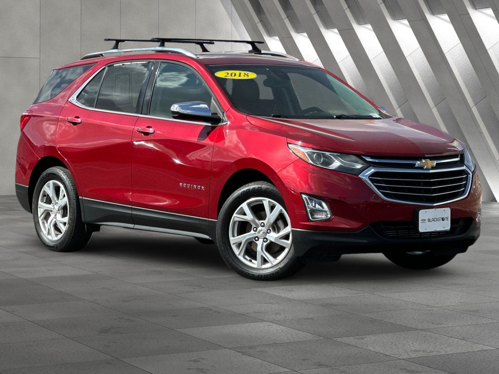 Used 2018 Chevrolet Equinox Premier AWD/4WD image 2
