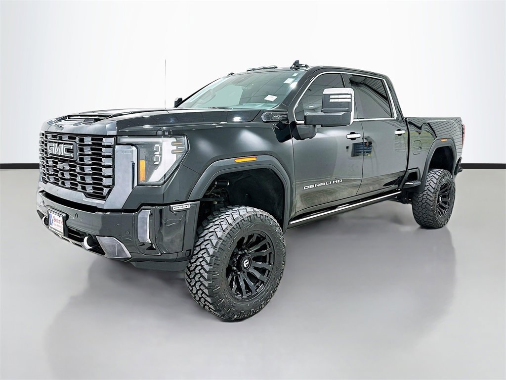 Used 2024 GMC Sierra 2500 Denali Ultimate w/ Max Trailering Package image 3