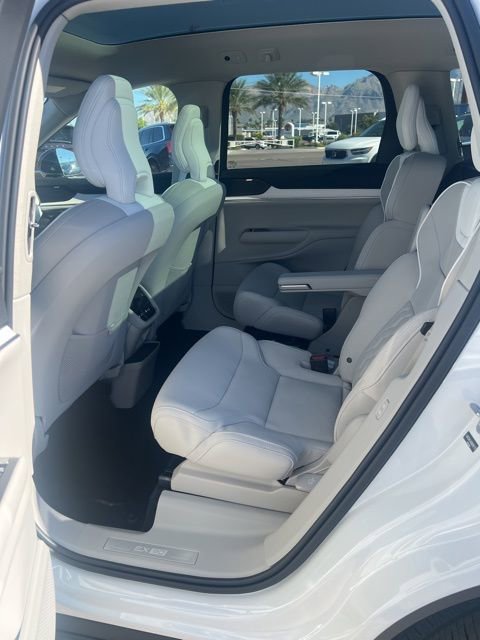 New 2025 Volvo EX90 Ultra w/ Protection Package Premier image 20