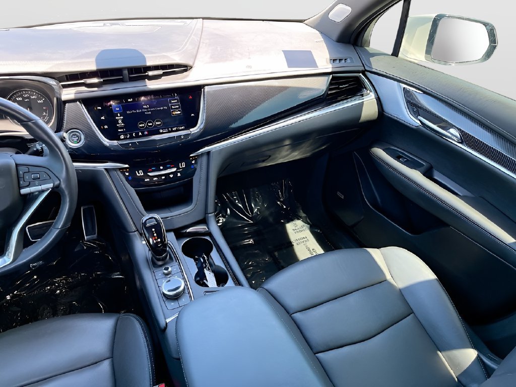 Used 2024 Cadillac XT6 Sport w/ Technology Package AWD/4WD image 25