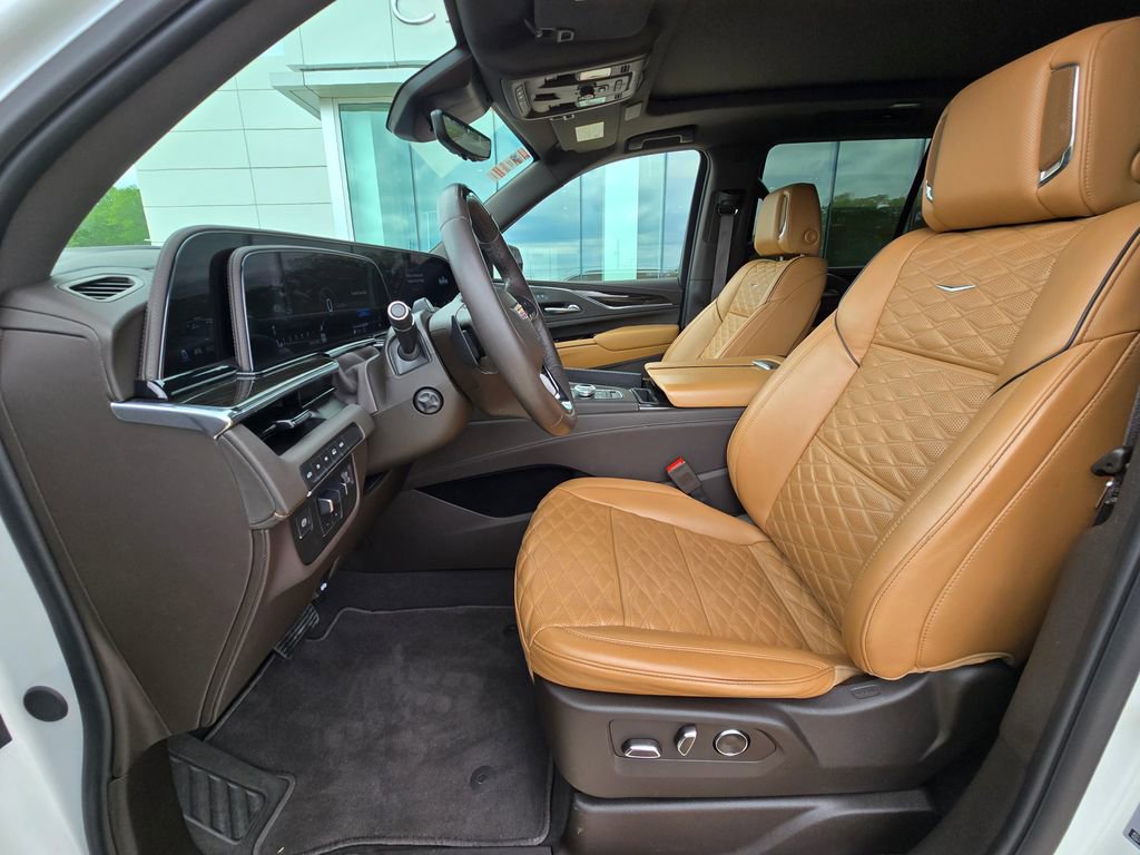 Used 2024 Cadillac Escalade Sport AWD/4WD image 10