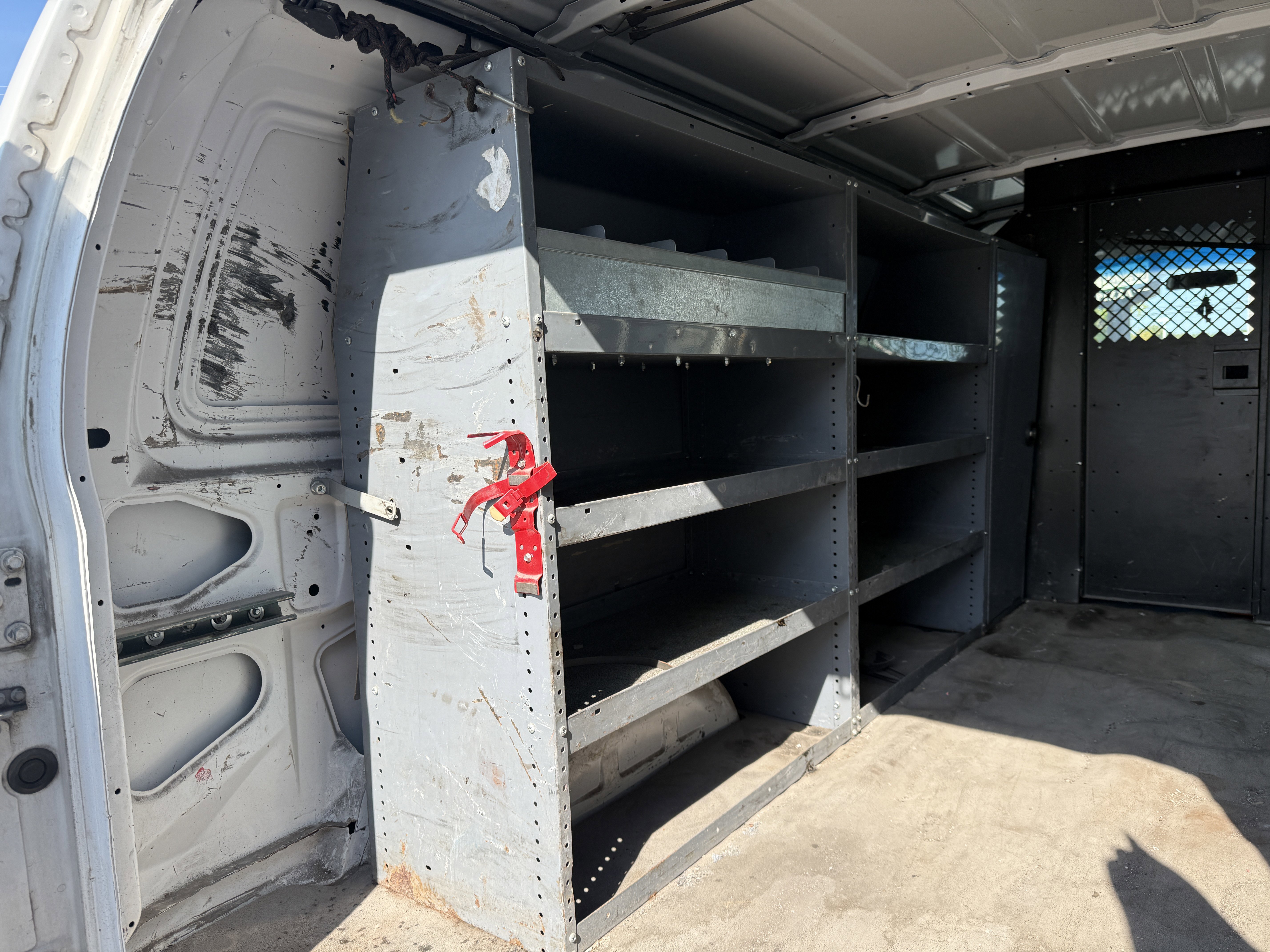 Used 2009 Ford E-350 and Econoline 350 Super Duty image 23