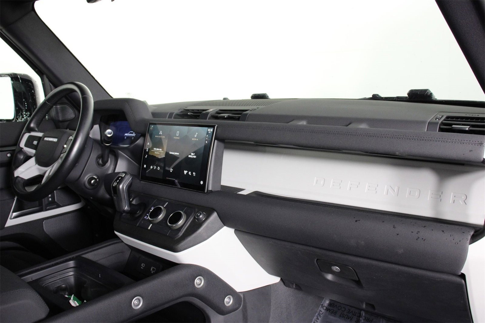 Used 2022 Land Rover Defender 110 X-Dynamic SE image 22