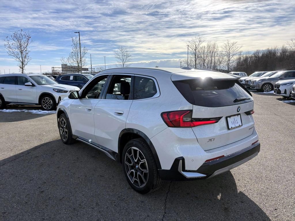 Certified 2025 BMW X1 xDrive28i image 5