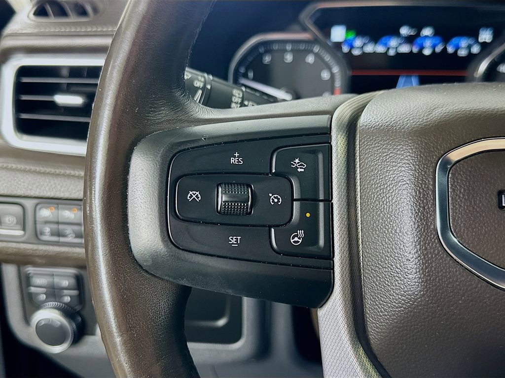 Used 2021 GMC Yukon XL Denali w/ Denali Premium Package image 24