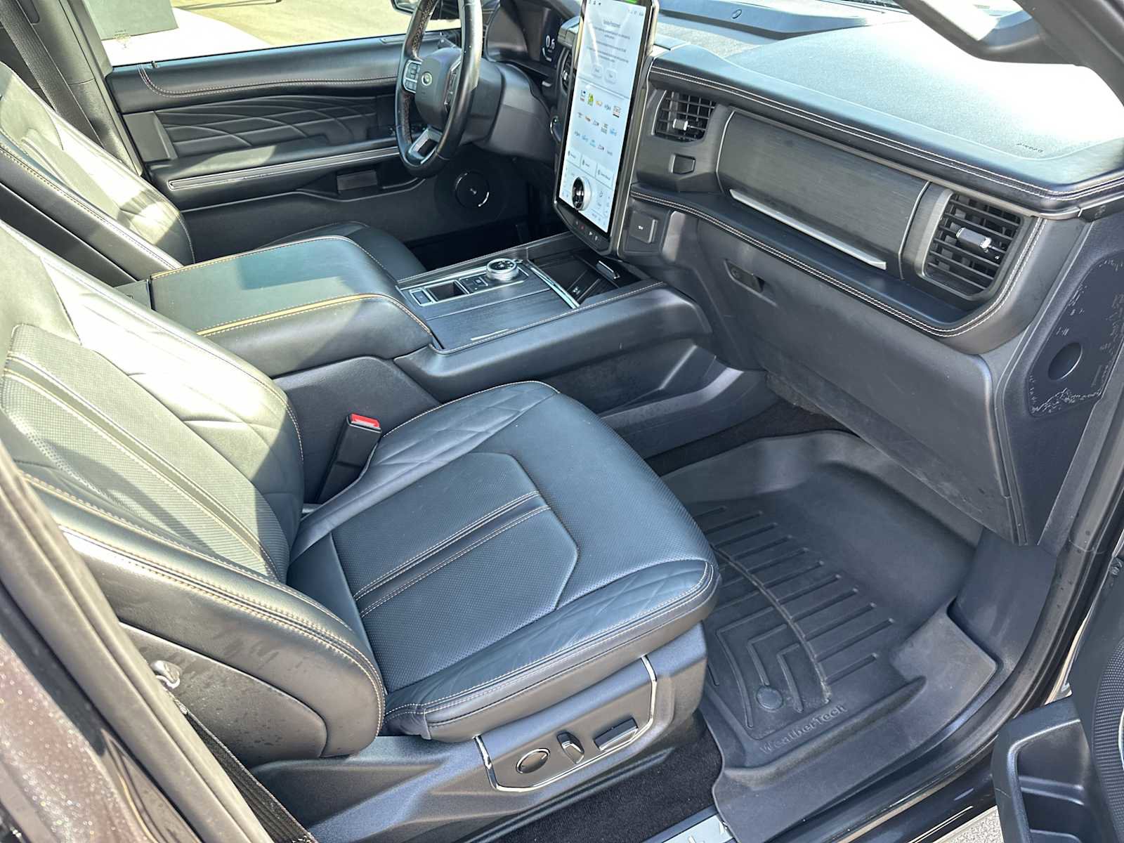Used 2022 Ford Expedition Platinum image 26