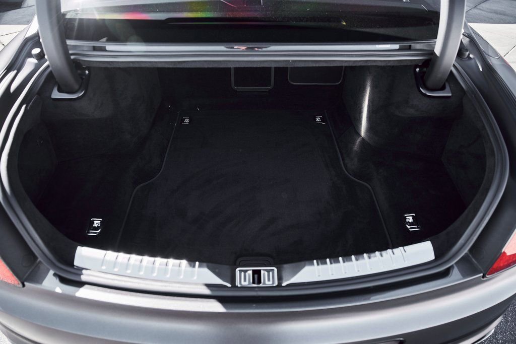 Used 2023 Bentley Flying Spur V8 image 18