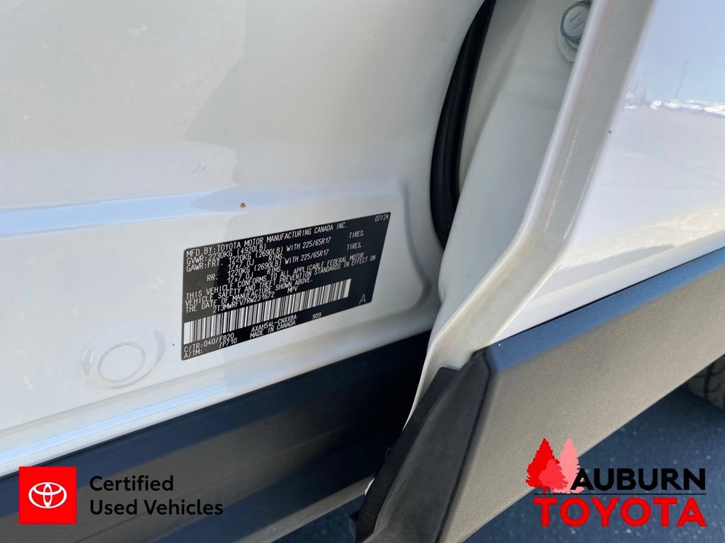 Certified 2024 Toyota RAV4 LE AWD/4WD image 32