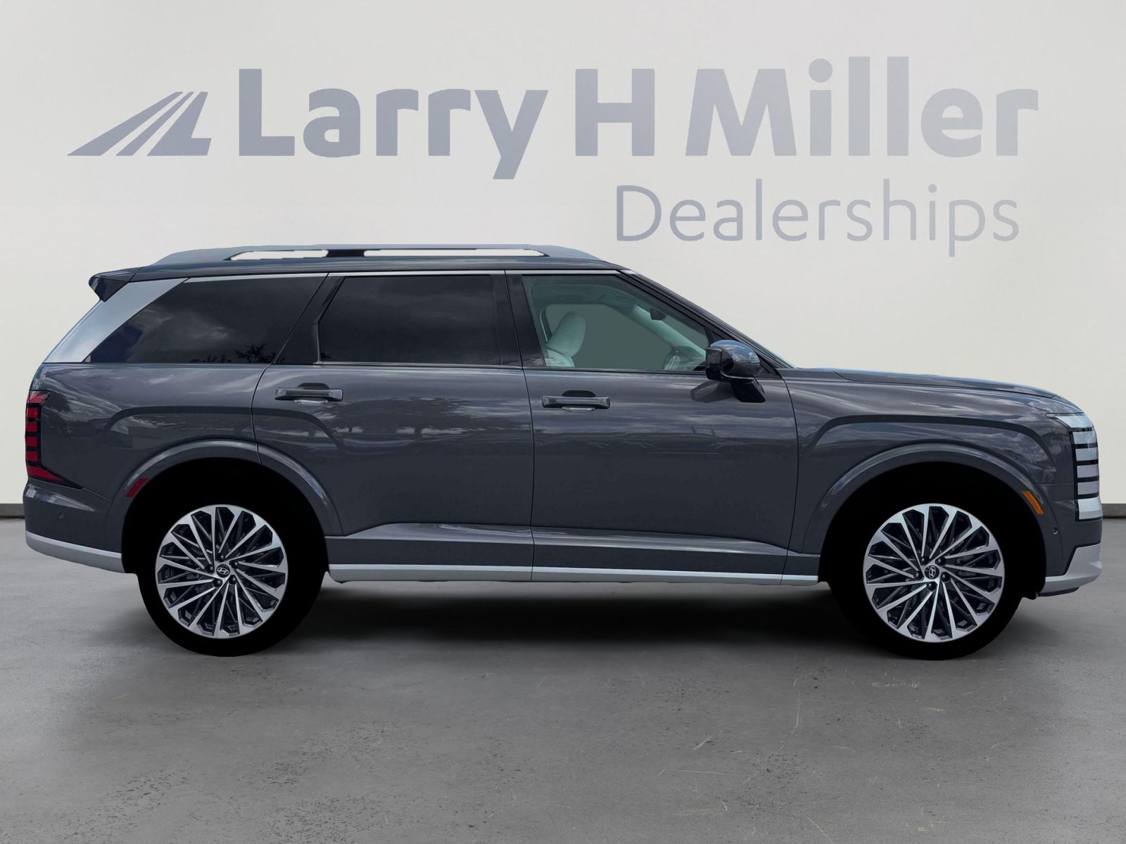 New 2026 Hyundai Palisade Calligraphy FWD image 9