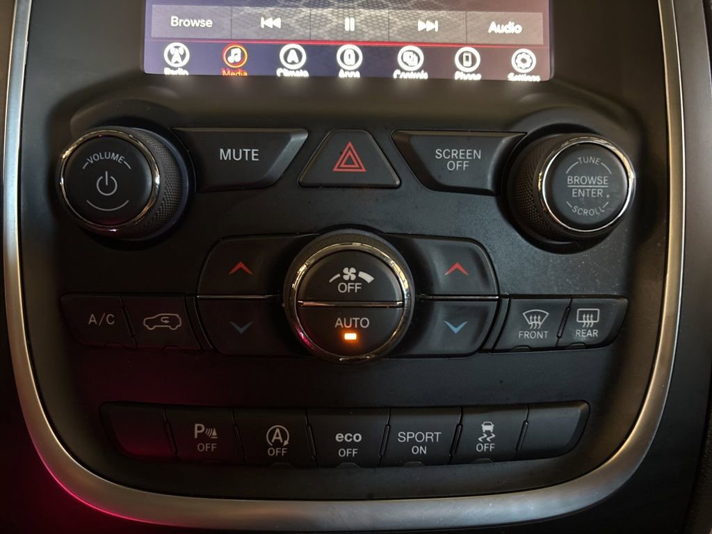 Used 2020 Dodge Durango SXT image 29